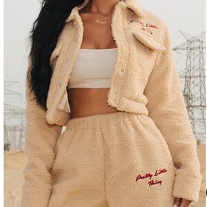 PRETTYLITTLETHING Cream Borg Embroidered 2 piece small